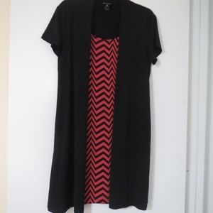 SIZE 14P SHORT-SLEEVE 2 IN 1 CHEVRON BLACK DRESS.